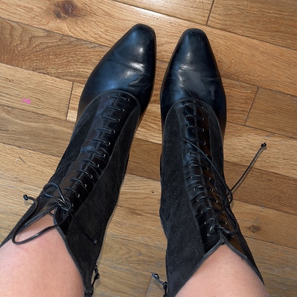 Black lace up bootie heels - Picture 2 of 4